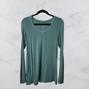 Offline by Aerie Green Long Sleeve Shirt Small Thumbholes